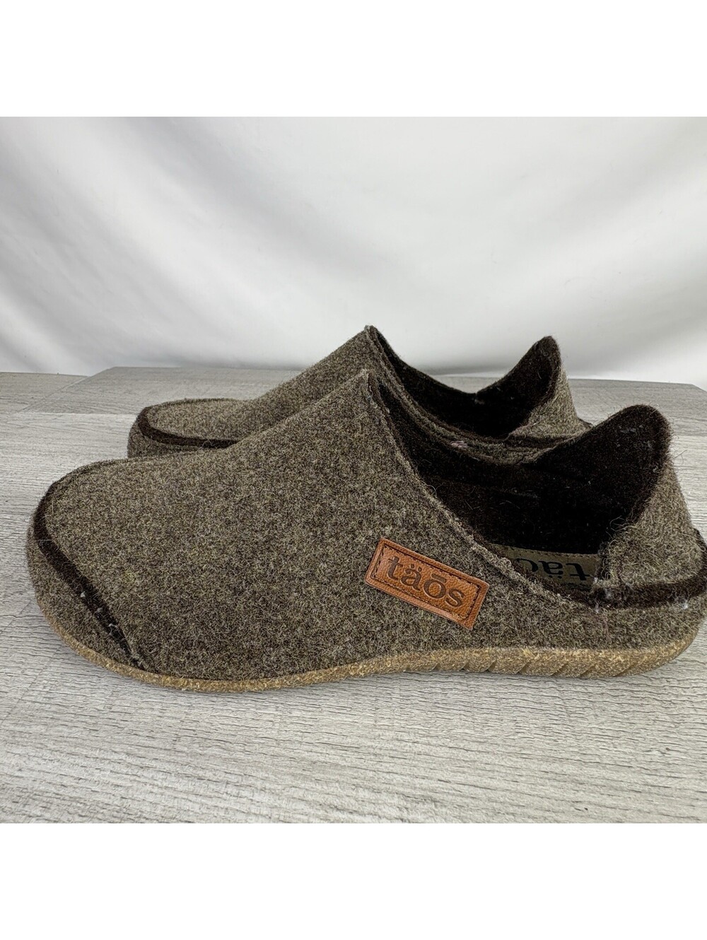 Taos Convertawool Wool Clog Slipper Women 39 US 8-8.5 Brown Olive Felt